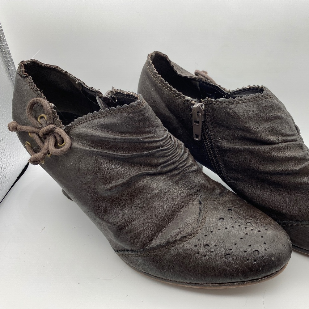 brown ankle boots